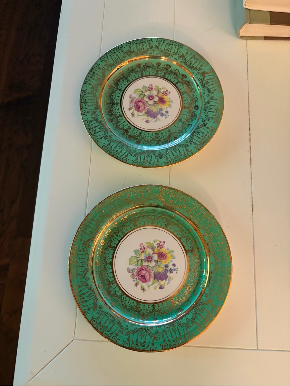 Vintage Nasco China emerald and 22 kt gold filigree desert Plates, Set of 2